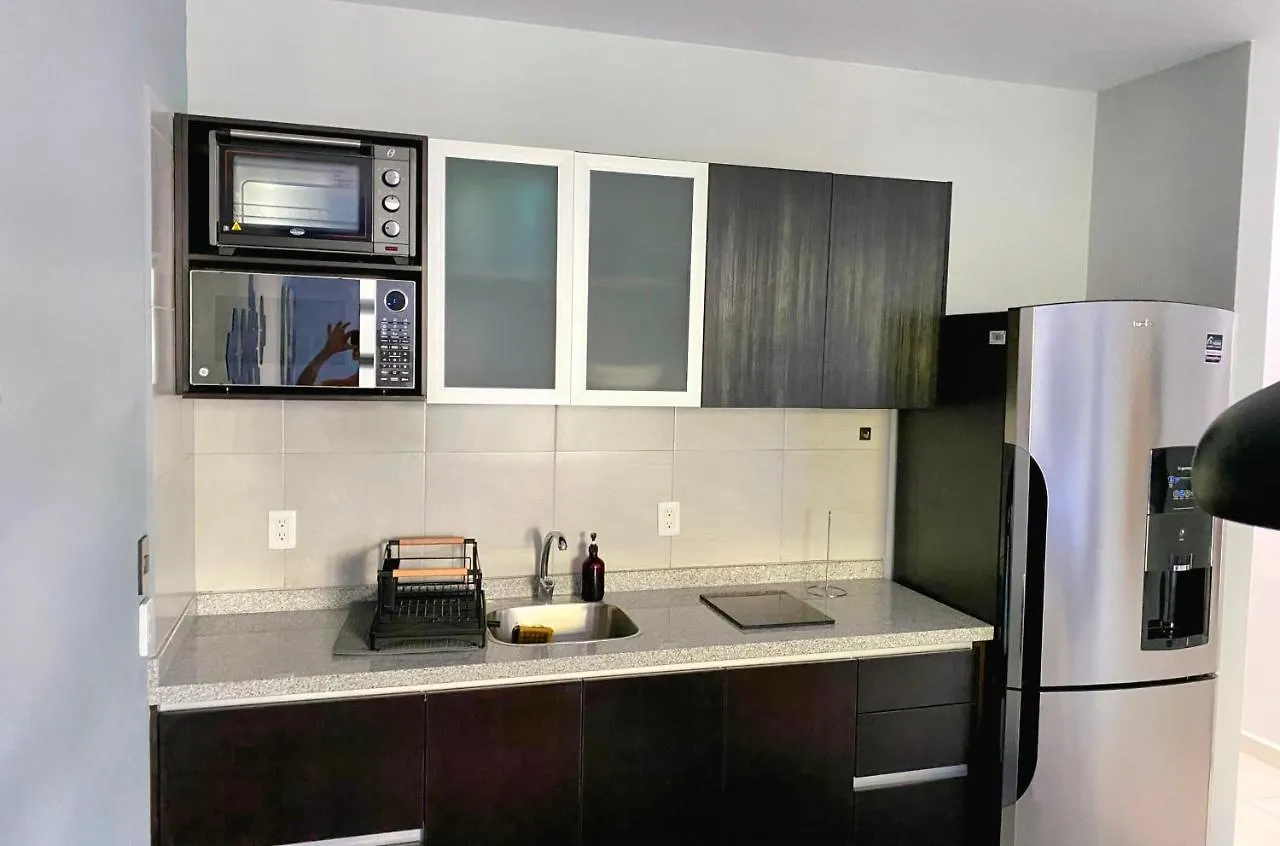 Riviera Home - New 2Br Condo W. Big Pool & Jacuzzi Playa del Carmen Daire