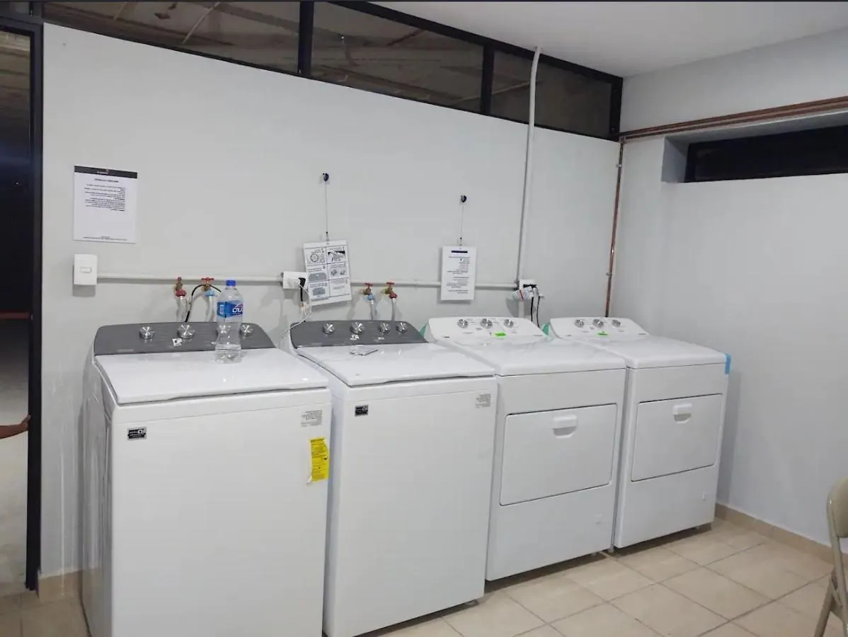 Riviera Home - New 2Br Condo W. Big Pool & Jacuzzi Playa del Carmen Daire